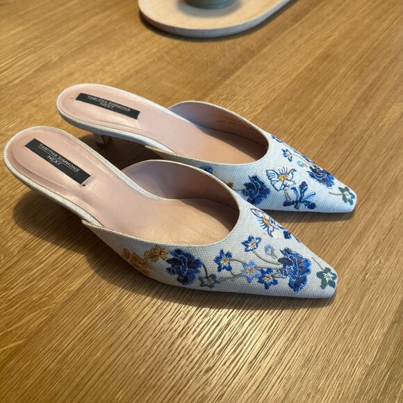 Bone Tabitha Simmons x Next Embroidery Kitten Mules - Picture 8 of 10